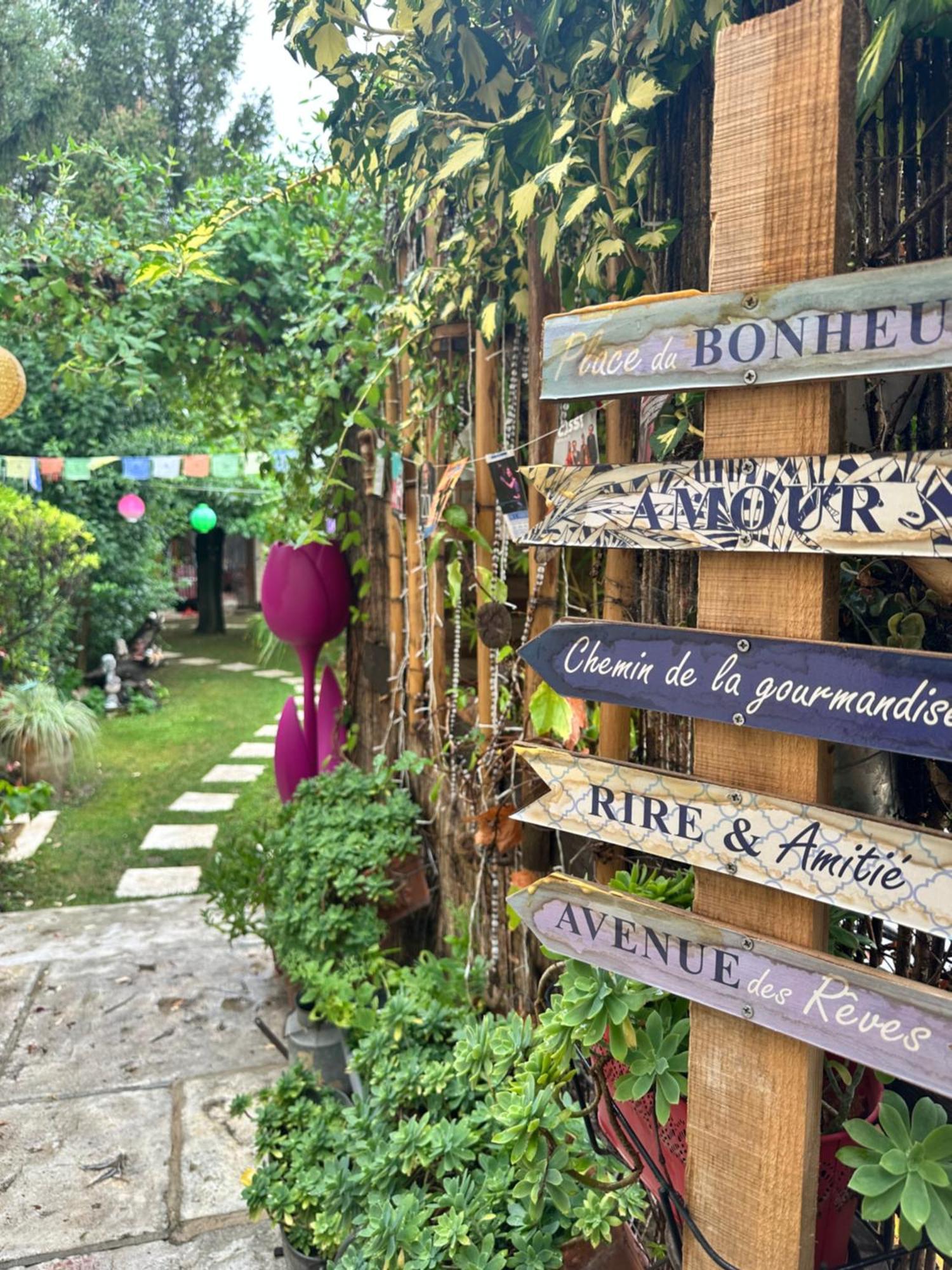 Hotel Le Mazet Des Beaujots Monteux Esterno foto